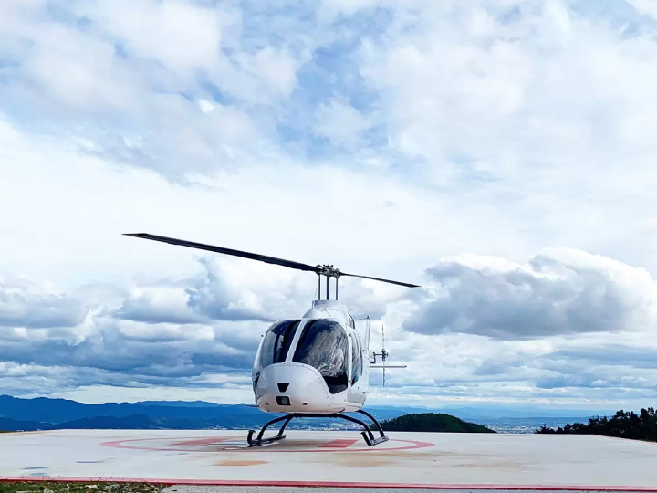 【교토·아라시야마】교토·아라시야마에서 특별한 체험을 하자! 미슐랭 스타가있는 레스토랑에서의 식사와 헬리콥터로 둘러싸인 1 박 2 일 여행