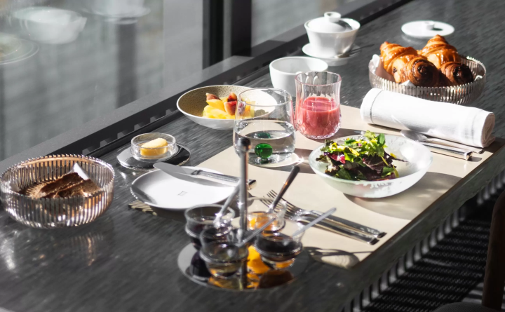 【교토·아라시야마】교토·아라시야마에서 특별한 체험을 하자! 미슐랭 스타가있는 레스토랑에서의 식사와 헬리콥터로 둘러싸인 1 박 2 일 여행