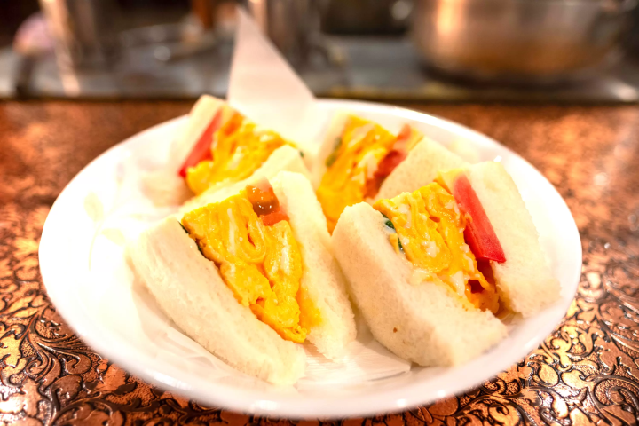 [From Eeyan ! Osaka Shopping Street]在流淌著溫柔時光的復古場所，享受美味布丁的悠閒時光