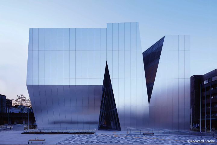 観光庁「特別な体験」すみだ北斎美術館の貸切鑑賞をした後、からくり 浮世絵屏風作り体験、江戸前寿司、お抹茶を堪能する特別体験