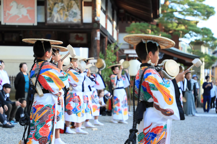 [Held on October 9th and 10th] The highlight is the gorgeous floats! Learn more about the traditional autumn Takayama Festival