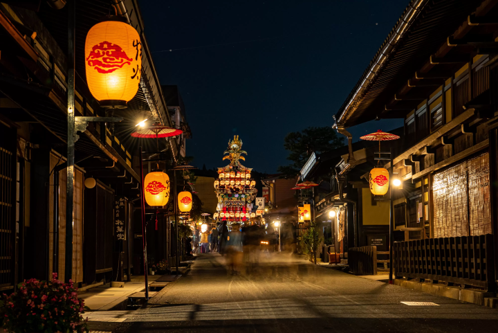 [Held on October 9th and 10th] The highlight is the gorgeous floats! Learn more about the traditional autumn Takayama Festival