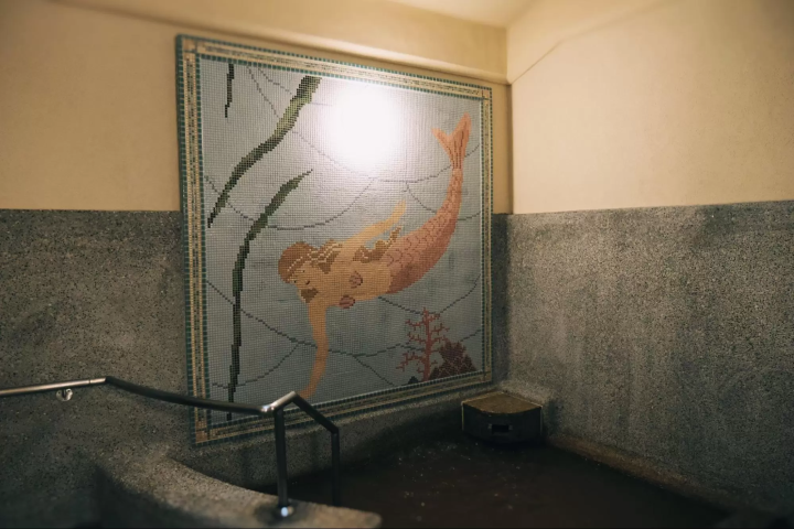 The cute design of one of the two private onsens