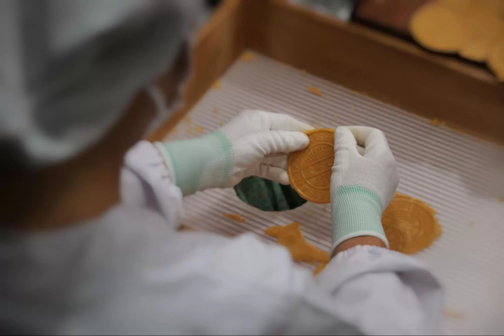 Famous carbonated senbei with a 120-year history