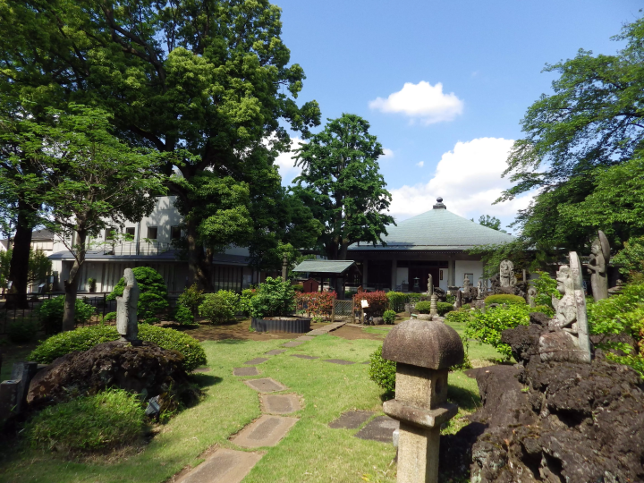 Discover 100 Kannon statues in Numabukuro, Nakano Ward, Tokyo. Travel through 100 years of history at "100 Kannon Meijiji Temple."