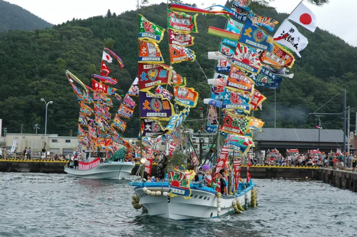 Experience seasonal festivals in Onagawa!
