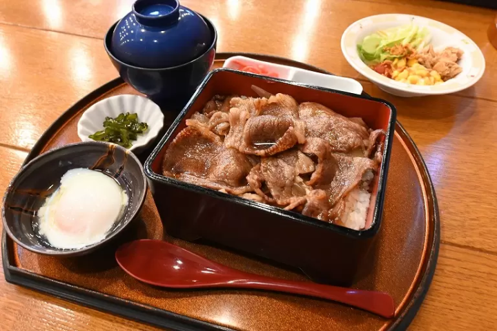 스모토는 식재료의 보고!바다와 산에 둘러싸인 역사 있는 거리에서 미식 여행을 즐긴다