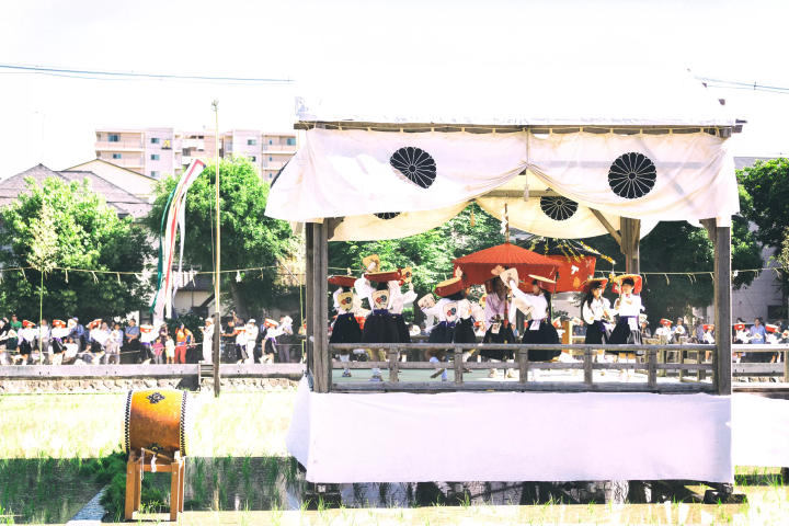 [From Eeyan ! Osaka Shopping Street] Walking alongside prayers to the gods since ancient times, the breath of history and tradition that reflects the Japanese spirit
