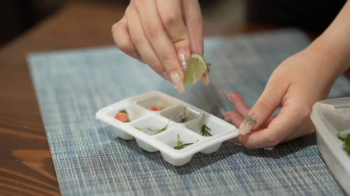 Relax with Herbal ice and Sake