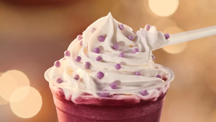 麥當勞2024年秋季新品 巨峰葡萄＆蘋果焦糖冰沙2