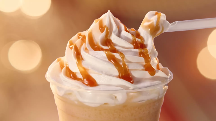 麥當勞2024年秋季新品 巨峰葡萄＆蘋果焦糖冰沙