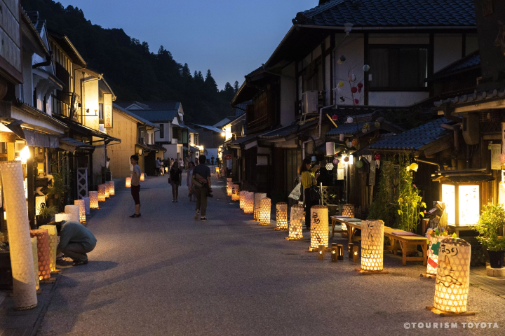 【ใบไม้เปลี่ยนสีปี 2025】แฟนจิบลิห้ามพลาด!สนุกไปกับโลกของจิบลิและใบไม้เปลี่ยนสี!