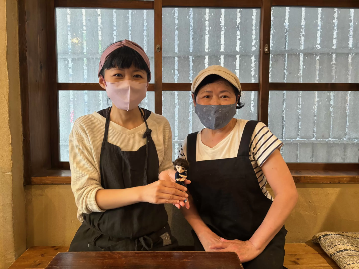 (점주 후쿠하라 씨 (왼쪽)와 요리 담당 이치카와 씨 (오른쪽)) 