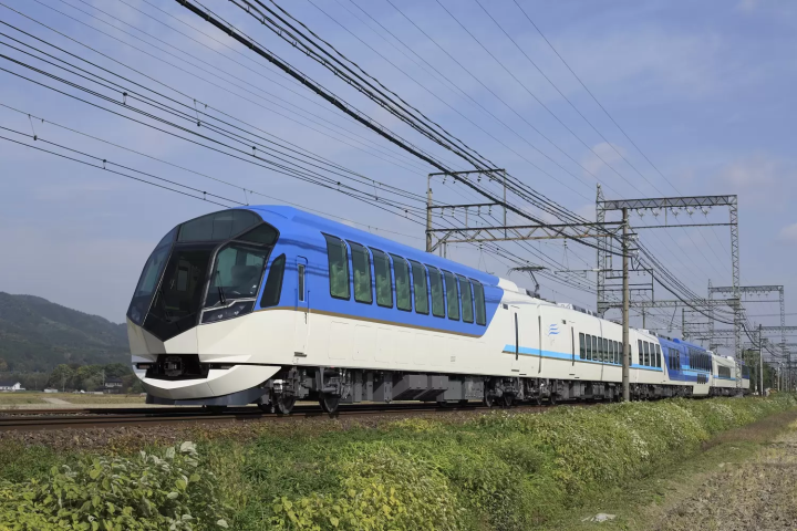 您可以从大阪、京都和名古屋乘坐精彩的游轮！一边欣赏美丽的里亚斯海岸线，一边优雅地航行“鹿岛西班牙游轮”