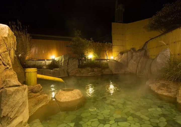 Atami Complete Guide: Relax With Hot Springs And Fireworks By The Sea