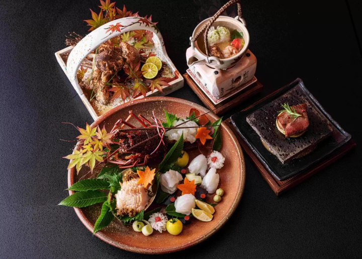 3 โรงแรมลึกลับพร้อมใบไม้เปลี่ยนสีในญี่ปุ่น! เกียวโต, นางาซากิ อุนเซ็น, เกาะอิกิ