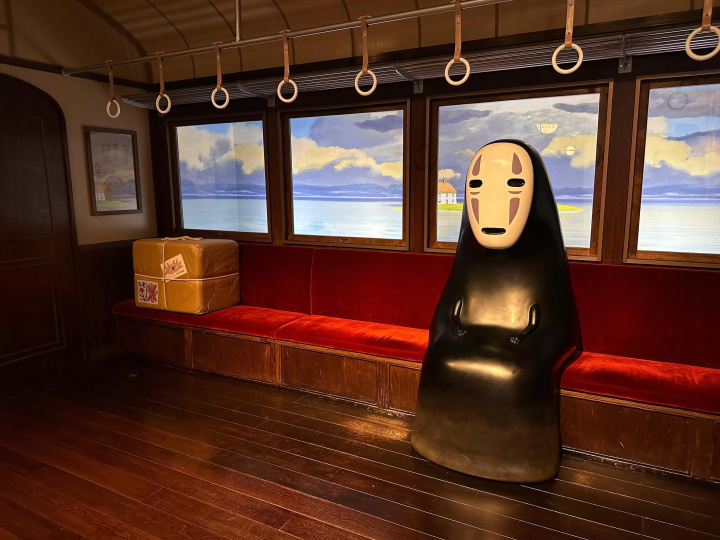 【ใบไม้เปลี่ยนสีปี 2025】แฟนจิบลิห้ามพลาด!สนุกไปกับโลกของจิบลิและใบไม้เปลี่ยนสี!