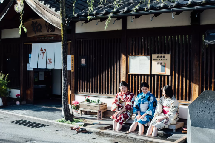 5 recommended ways to enjoy Kinosaki Onsen at night