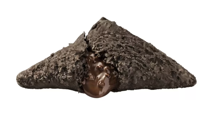 日本麥當勞「三角巧克力派」黑巧克力