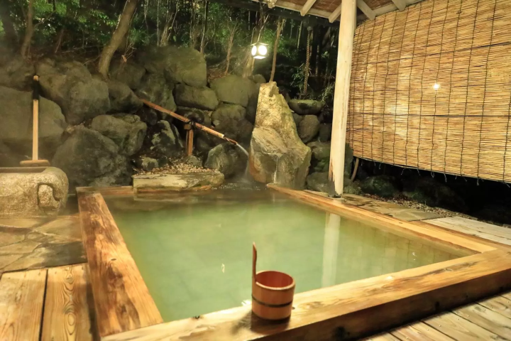 December in Japan: Weather, Events, Food and Travel Tips!