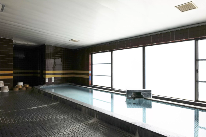 在米澤的「天元台高原滑雪場」，您可以享受冬季運動直到春天！