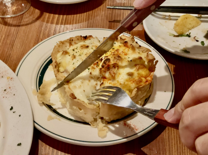 มีสไตล์แบบสบายๆ และเป็นผู้ใหญ่ขึ้นอีกเล็กน้อย อาหารฝรั่งเศสรสเลิศที่ "Bistro Mura"