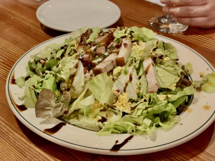 มีสไตล์แบบสบายๆ และเป็นผู้ใหญ่ขึ้นอีกเล็กน้อย อาหารฝรั่งเศสรสเลิศที่ "Bistro Mura"