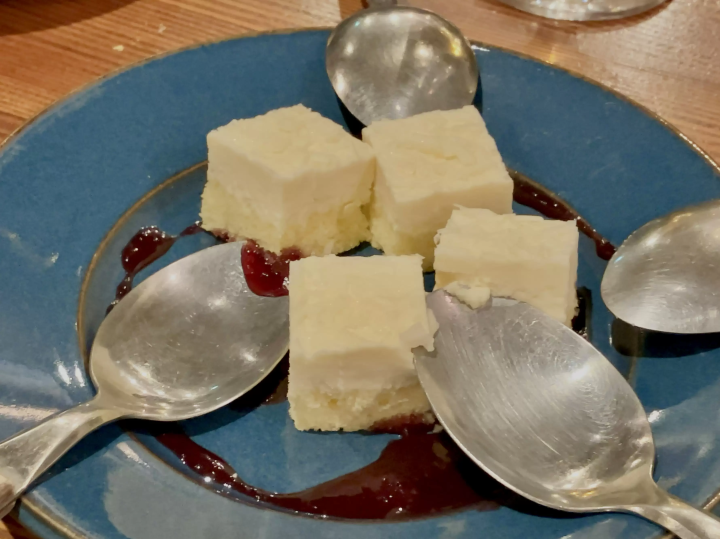 มีสไตล์แบบสบายๆ และเป็นผู้ใหญ่ขึ้นอีกเล็กน้อย อาหารฝรั่งเศสรสเลิศที่ "Bistro Mura"