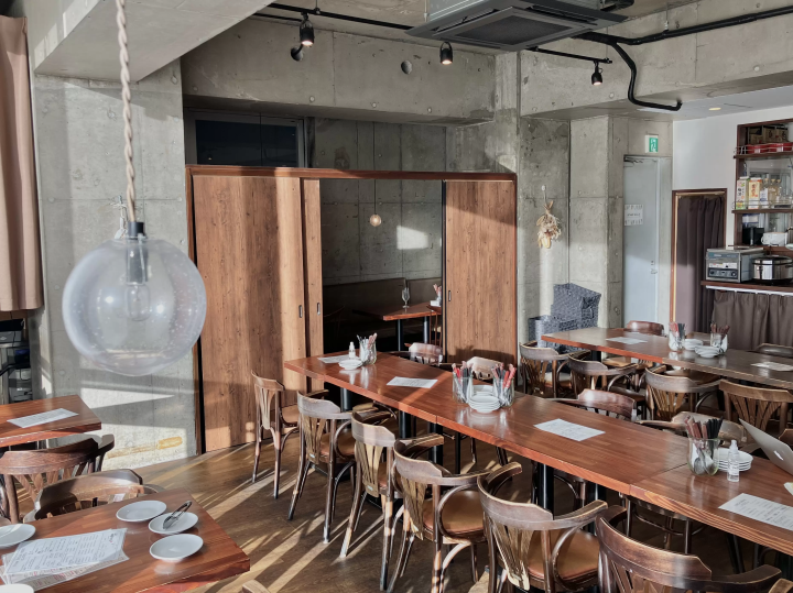 มีสไตล์แบบสบายๆ และเป็นผู้ใหญ่ขึ้นอีกเล็กน้อย อาหารฝรั่งเศสรสเลิศที่ "Bistro Mura"