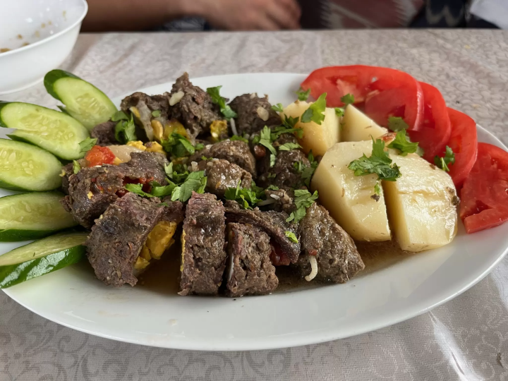 Silk Road in Nakano?! Travel to Uzbekistan at "Vatanim" on Yakushi Ai Road in Nakano, Tokyo