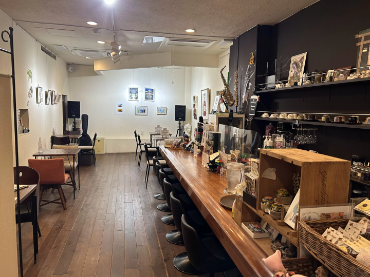 보고, 듣고, 맛보십시오. 「Artspace&Cafe MUSA(무사)」로 예술의 가을을.