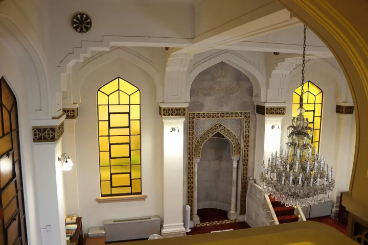 Visit The 80-Year Old Muslim Mosque in Kobe, Japan's First