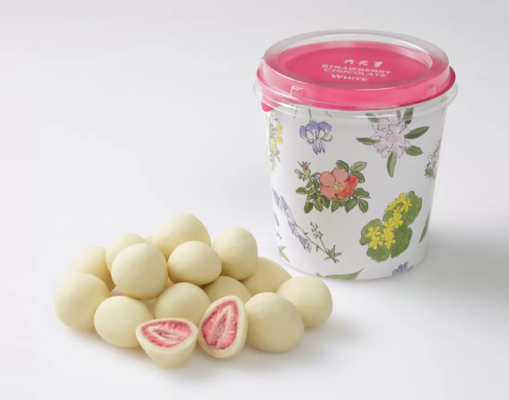 Rokkatei Confectionery and Stores: Popular Sweet Treats from Hokkaido