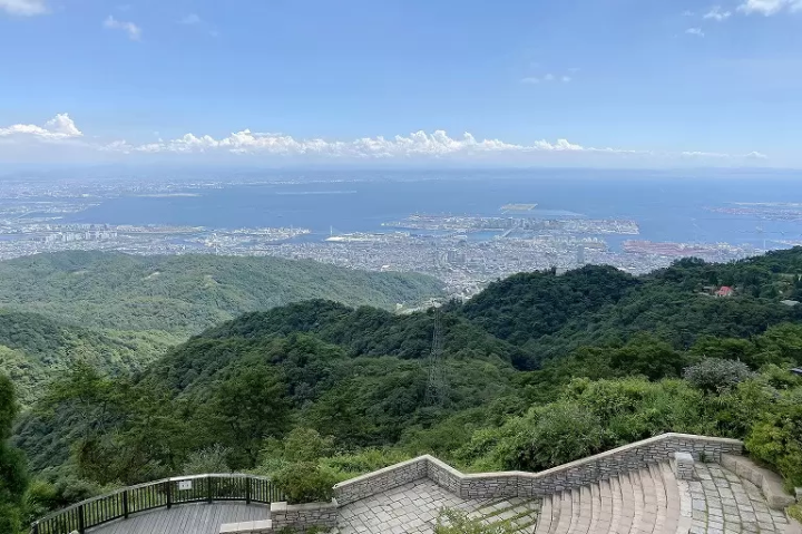 Climbing Up Kobe's Mount Rokko with a Cable Car with a 90-year History