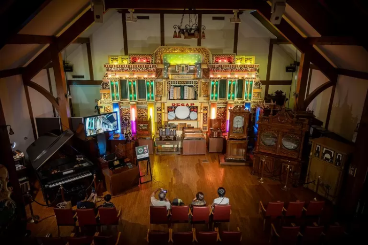▲The facility's largest automatic organ, the "Decappedance Organ Kempener" (made in 1938, Belgium)