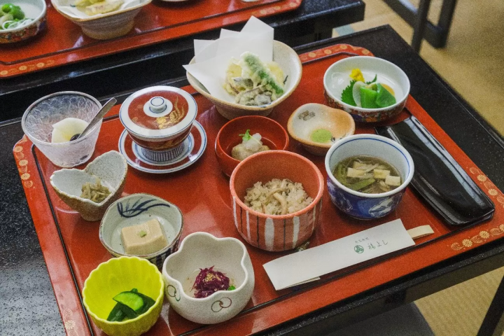 魚や肉を使わないながらも、ボリュームがあり、味わいも豊かな精進料理 