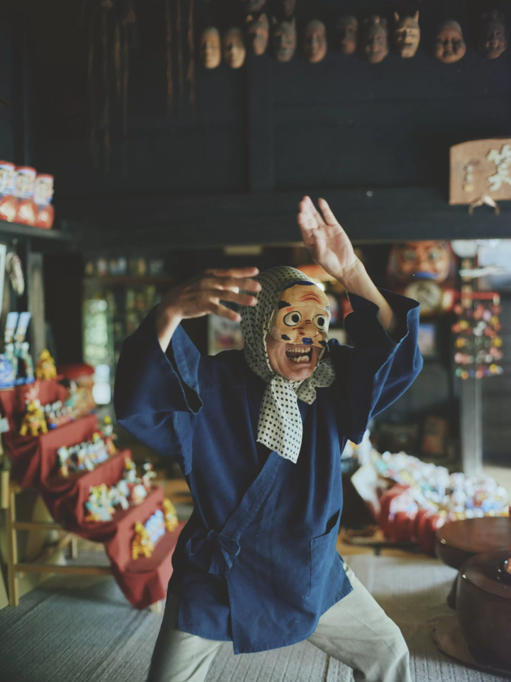 個人旅行にも団体旅行にもおすすめ「高柴デコ屋敷」