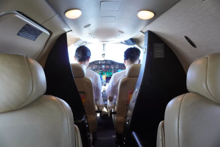 每晚1600万日元！世界上最贵的清酒酿酒厂之旅* 豪华清酒品牌SAKE HUNDRED于7月23日推出新服务，丰富私人飞机旅行。