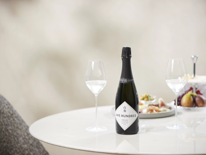 每晚1600万日元！世界上最贵的清酒酿酒厂之旅* 豪华清酒品牌SAKE HUNDRED于7月23日推出新服务，丰富私人飞机旅行。