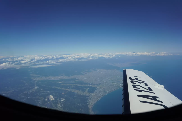 每晚1600万日元！世界上最贵的清酒酿酒厂之旅* 豪华清酒品牌SAKE HUNDRED于7月23日推出新服务，丰富私人飞机旅行。