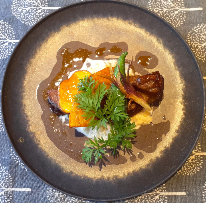 写真はイメージです。その日のおすすめの食材を厳選しているため、コース内容は日によって異なります。 