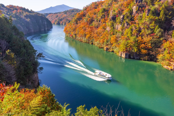 恵那峡の紅葉のイメージ画像