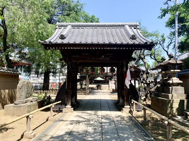 Recommended for a stroll with three generations of parents and children [Araiyakushi Park and Araiyakushi Baishoin]