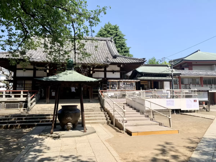 Recommended for a stroll with three generations of parents and children [Araiyakushi Park and Araiyakushi Baishoin]