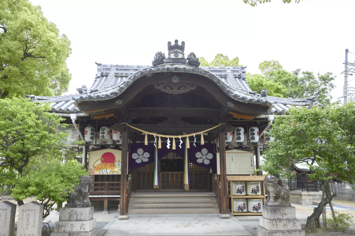 [From Eeyan ! Osaka Shopping Street] A perfect day for a stroll around the little paradises on street corners, with bread and cafes