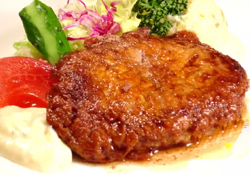 [From Eeyan ! Osaka Shopping Street]一边欣赏天空与大海的对比，一边在Shopping Street漫步。