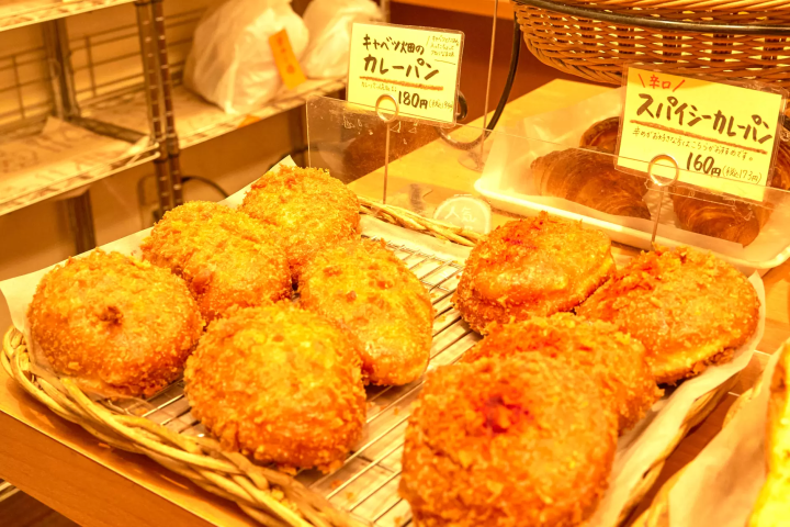 [From Eeyan ! Osaka Shopping Street]感覺像是在Shopping Street，在街上走走逛逛美食