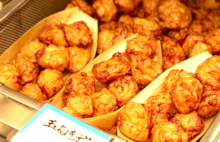 [From Eeyan ! Osaka Shopping Street]感覺像是在Shopping Street，在街上走走逛逛美食