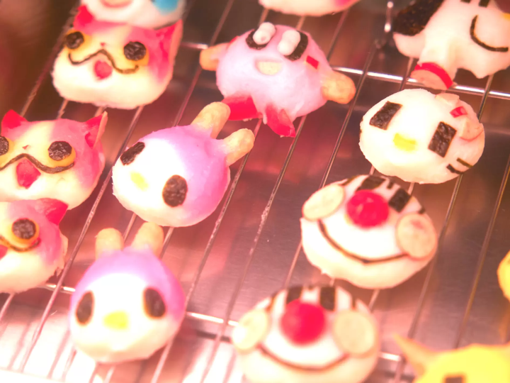 [From Eeyan ! Osaka Shopping Street]感覺像是在Shopping Street，在街上走走逛逛美食