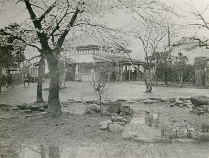 개통 당시의 나가토로역(개업 당시는, 보물 등산역).이 역사는 지금도 현역에서 이용되고 있습니다. 